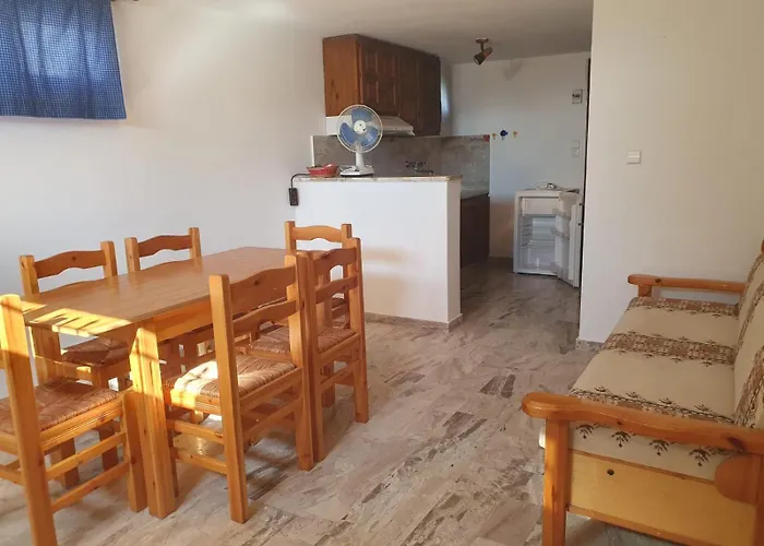 Haus Regina Apartment Khronia